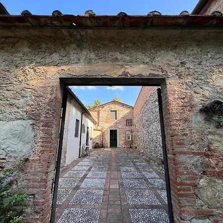 Borgo Al Canto Degli Alberi * Lucca