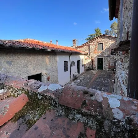 Borgo Al Canto Degli Alberi Lucca